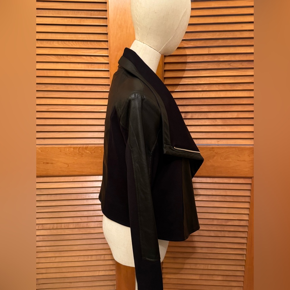 Elaine Turner Black Leather Jacket Asymmetrical Design Sz M - Picture 2 of 9